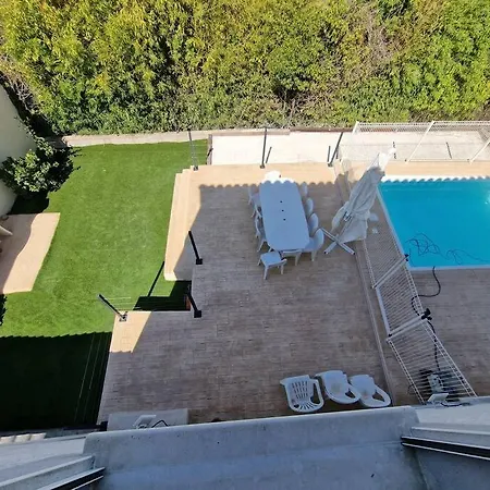 Feriehus Pour 10 Personnes Avec Piscine Et Jacuzzi Alès