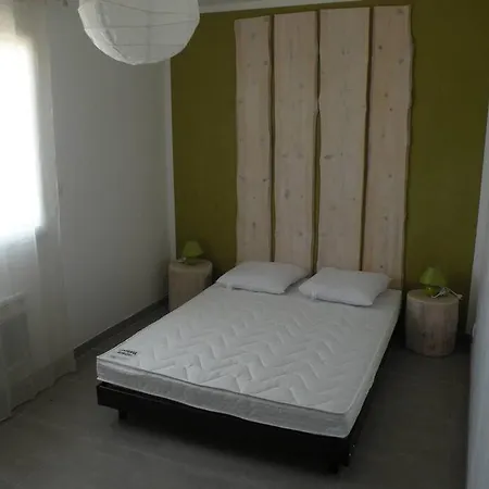 Pour 10 Personnes Avec Piscine Et Jacuzzi Feriehus Alès
