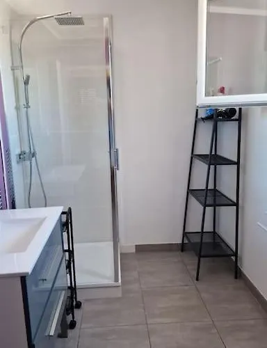 Pour 10 Personnes Avec Piscine Et Jacuzzi Alès